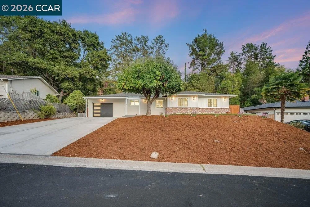 8 Ramona Dr Orinda, CA 94563