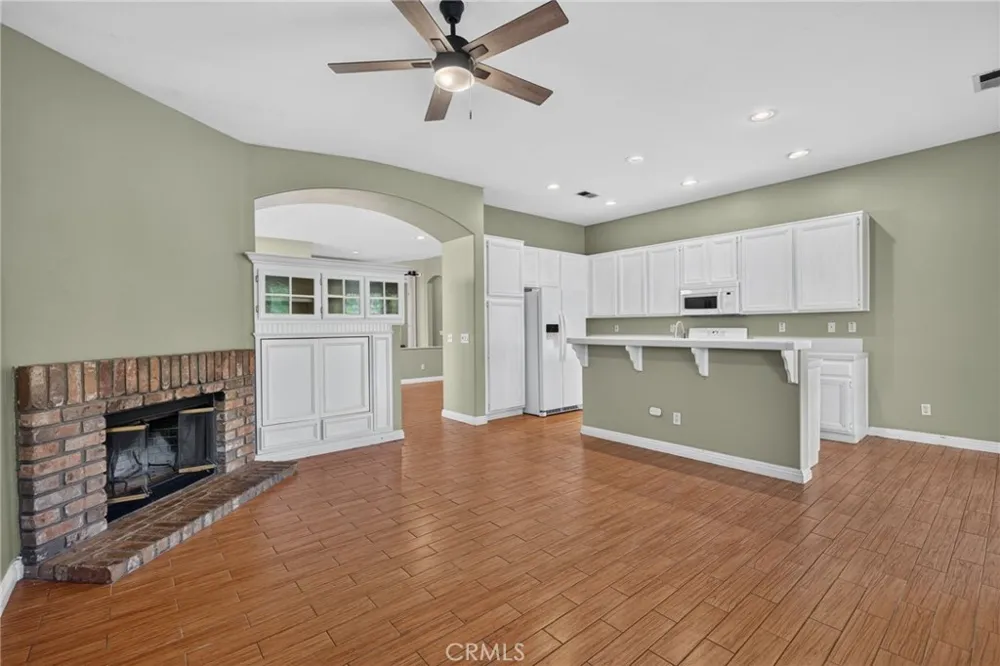 37799 Amber Lane Murrieta, CA 92562