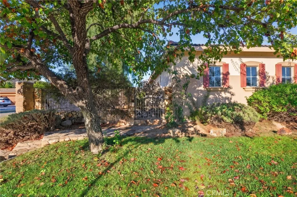 37799 Amber Lane Murrieta, CA 92562