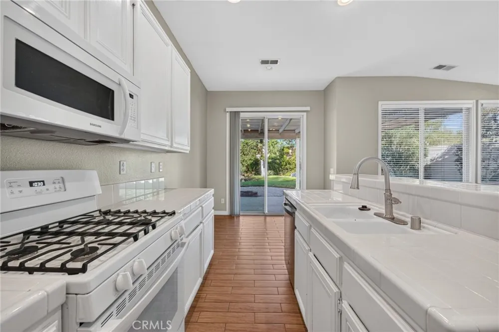37799 Amber Lane Murrieta, CA 92562