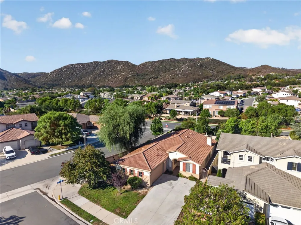 37799 Amber Lane Murrieta, CA 92562