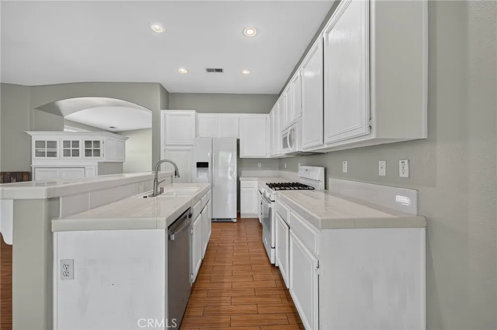 37799 Amber Lane Murrieta, CA 92562