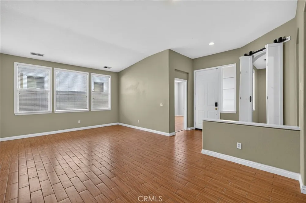37799 Amber Lane Murrieta, CA 92562