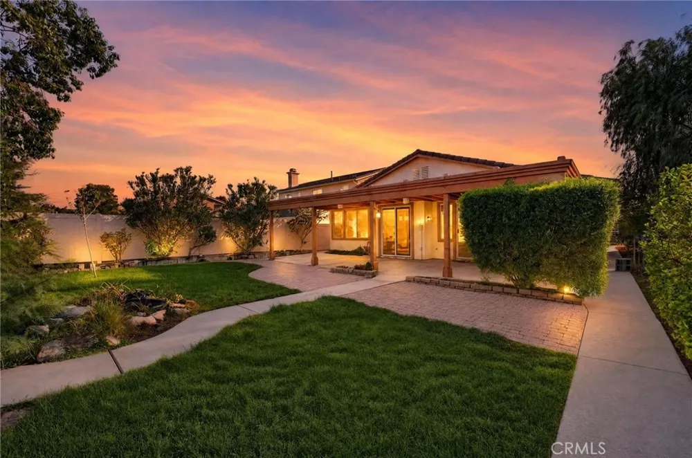 37799 Amber Lane Murrieta, CA 92562