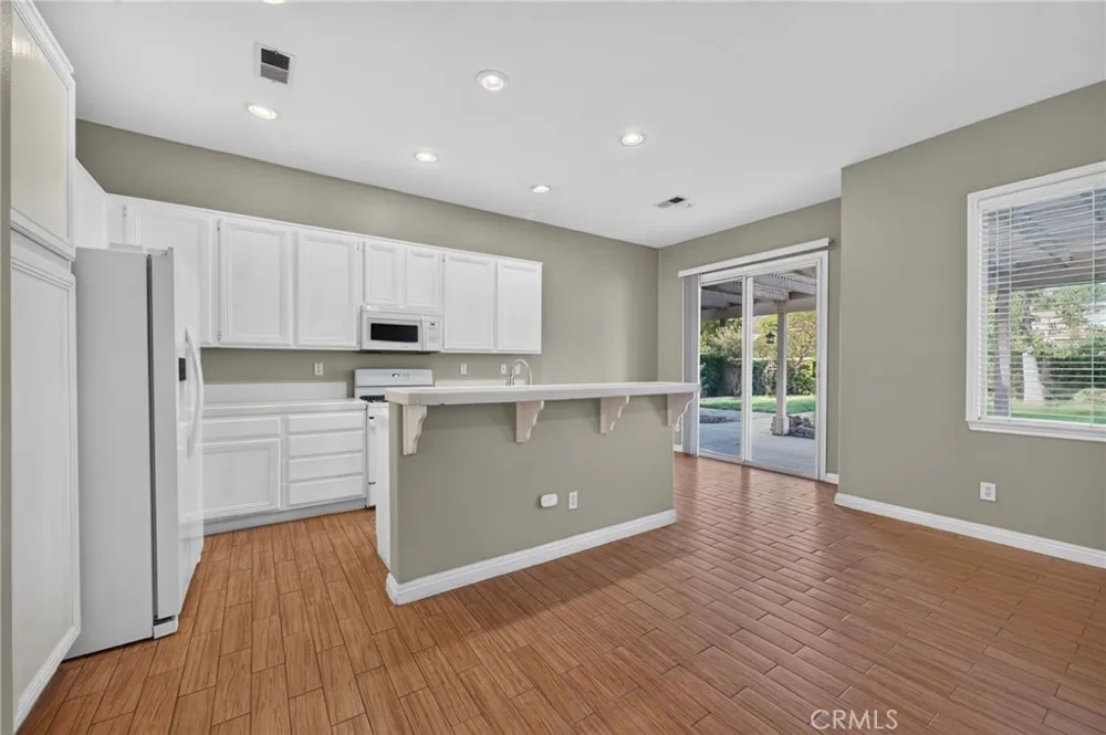 37799 Amber Lane Murrieta, CA 92562