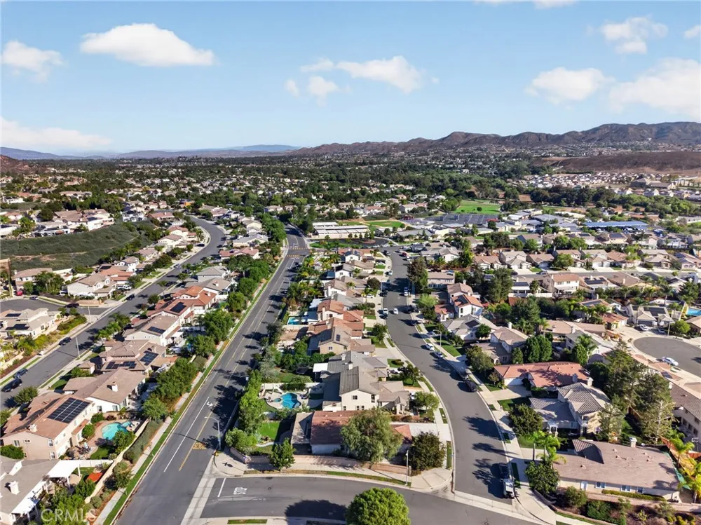 37799 Amber Lane Murrieta, CA 92562