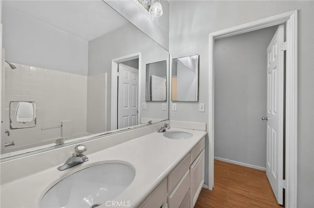 37799 Amber Lane Murrieta, CA 92562