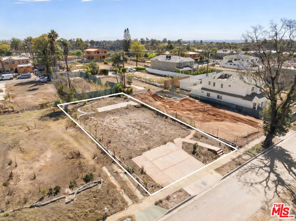 850 Hartzell Street Los Angeles, CA 90272