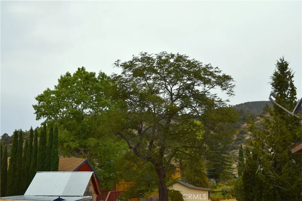 4144 End Drive Frazier Park, CA 93225
