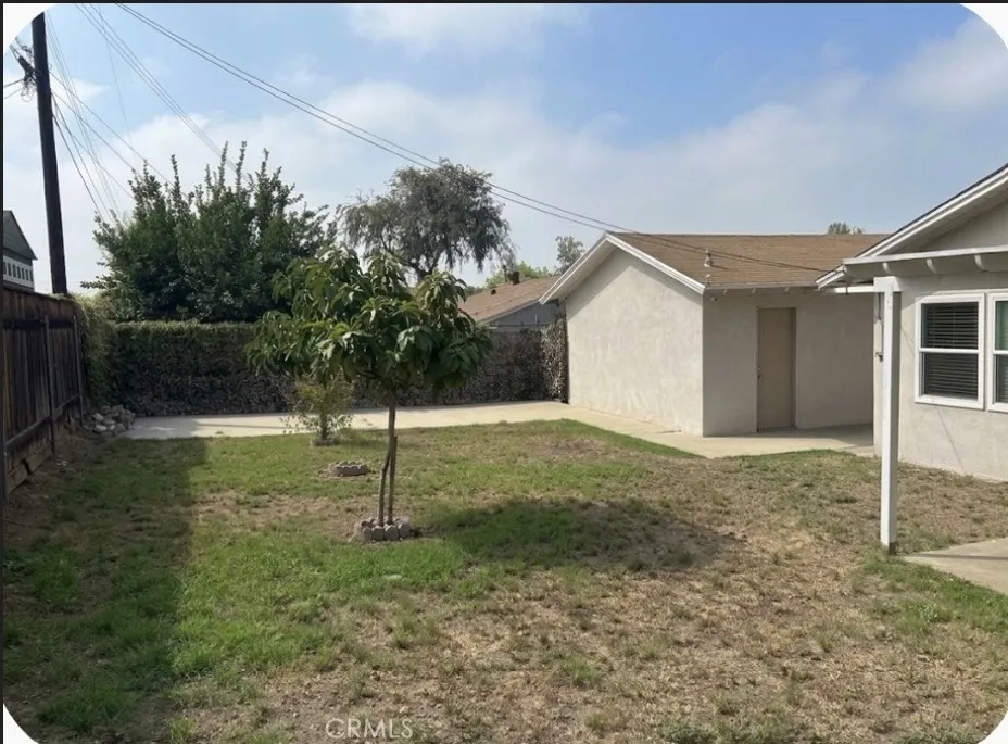 2490 Alder Pomona, CA 91767