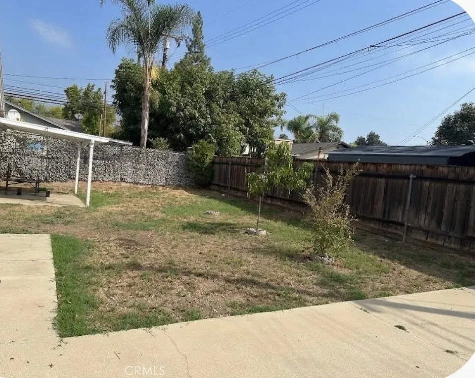 2490 Alder Pomona, CA 91767