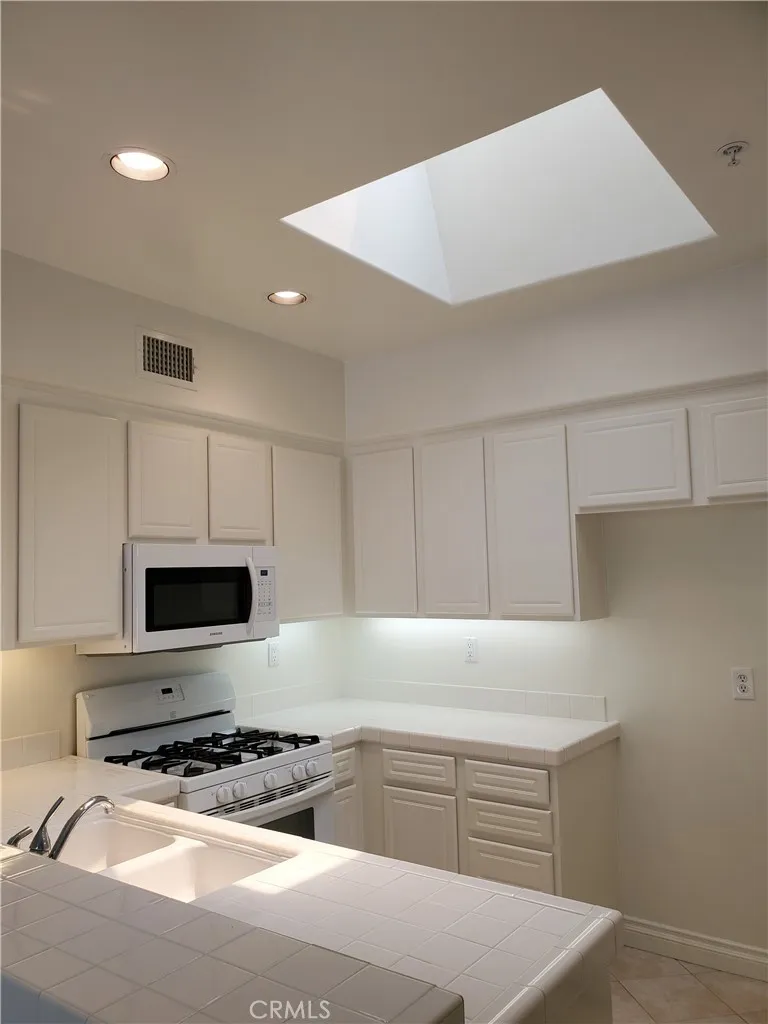 2676 Dietrich Drive Tustin, CA 92782