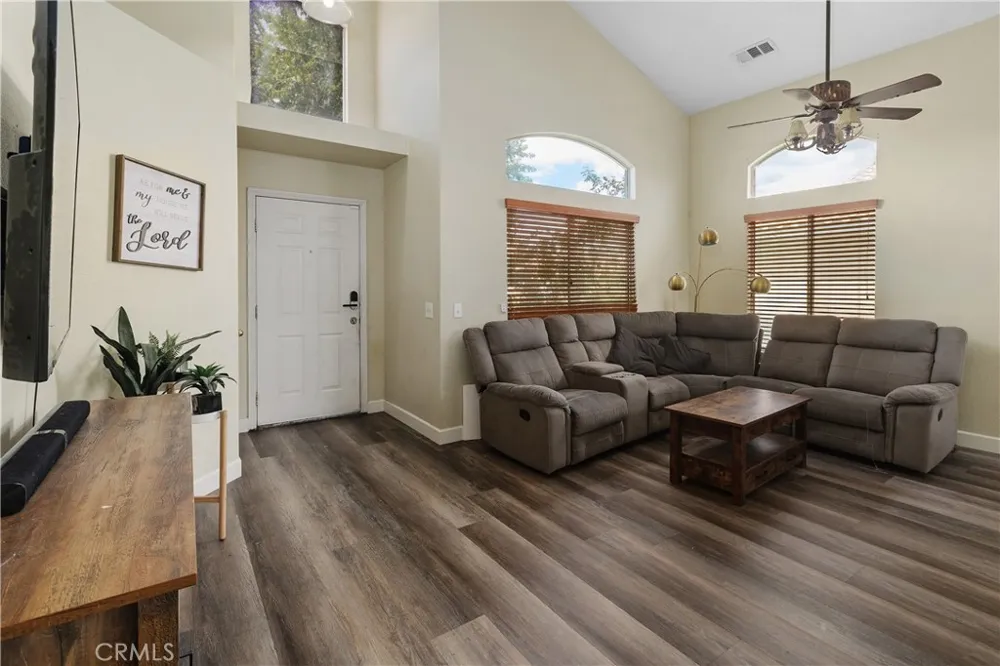 1004 Radka Beaumont, CA 92223