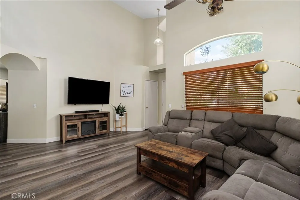 1004 Radka Beaumont, CA 92223