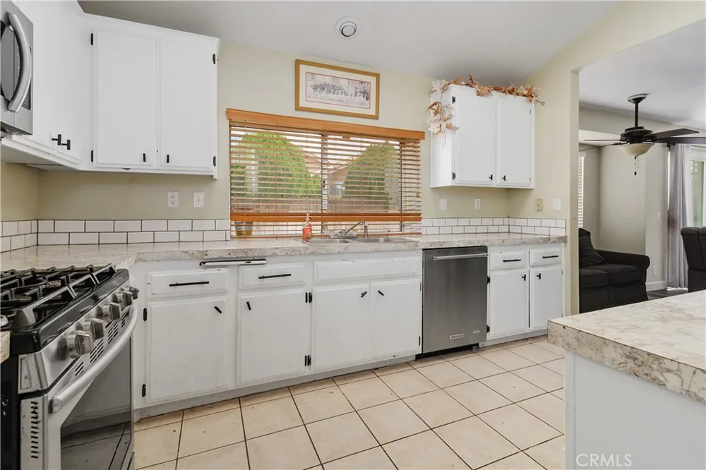 1004 Radka Beaumont, CA 92223