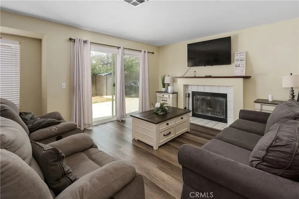 1004 Radka Beaumont, CA 92223