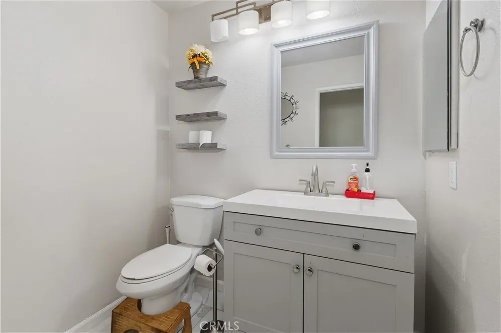 1004 Radka Beaumont, CA 92223