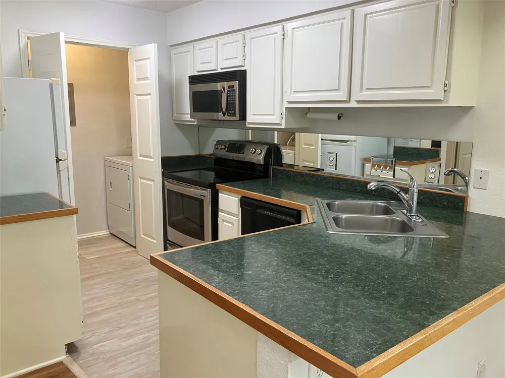 3809 Spicewood Springs Road #202 Austin, TX 78759