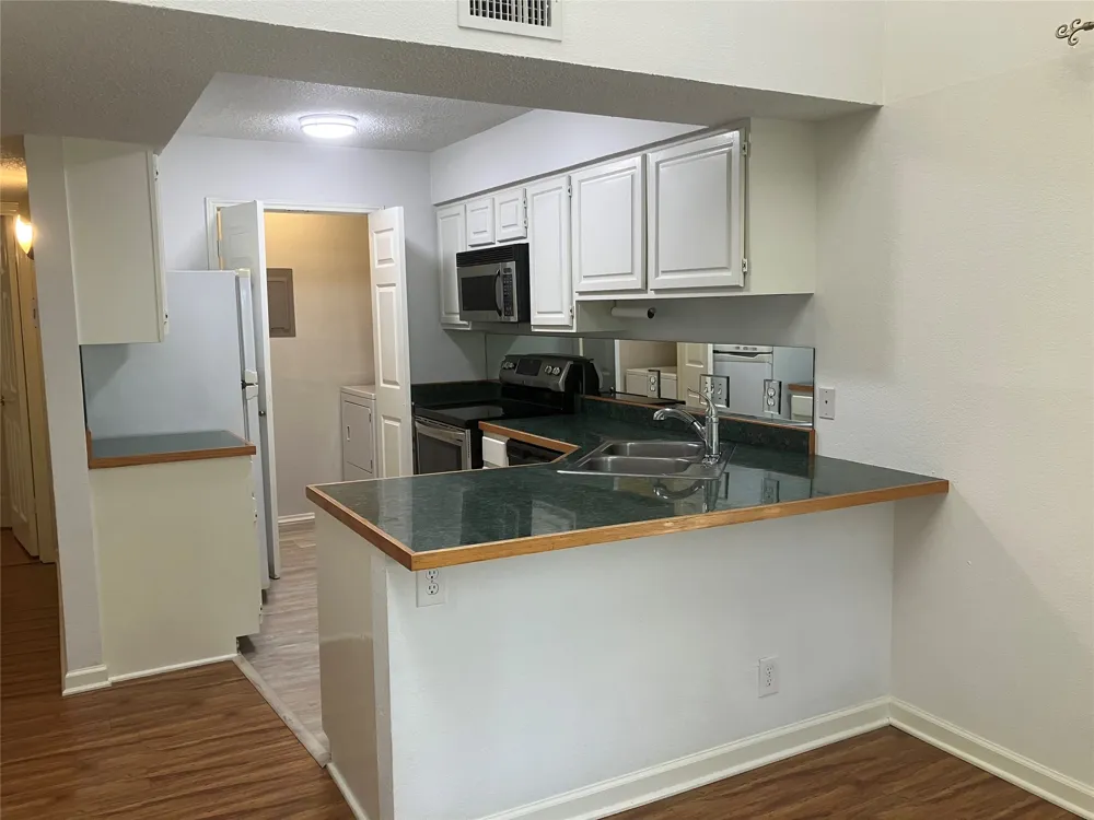 3809 Spicewood Springs Road #202 Austin, TX 78759