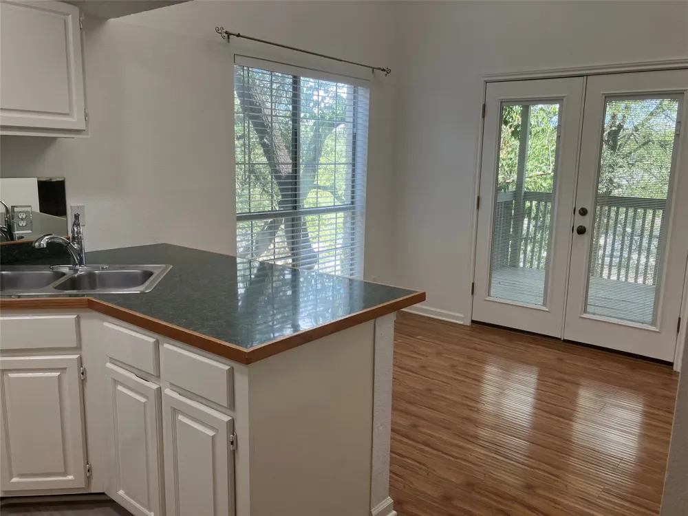 3809 Spicewood Springs Road #202 Austin, TX 78759