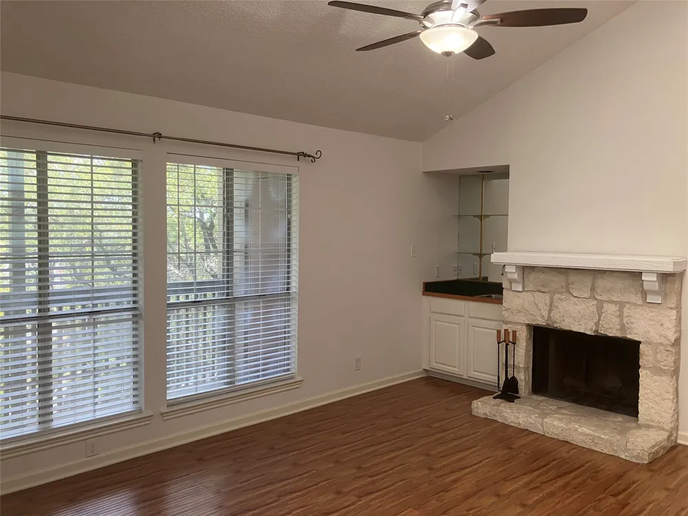 3809 Spicewood Springs Road #202 Austin, TX 78759