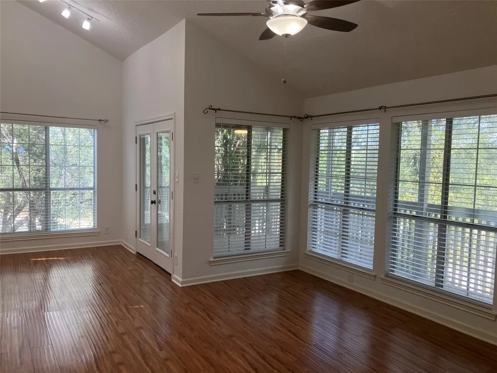 3809 Spicewood Springs Road #202 Austin, TX 78759