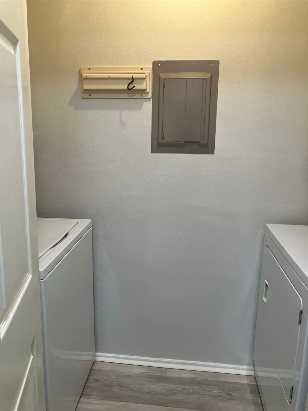 3809 Spicewood Springs Road #202 Austin, TX 78759