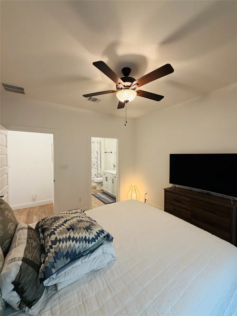268 Fish Trap Road Dripping Springs, TX 78620