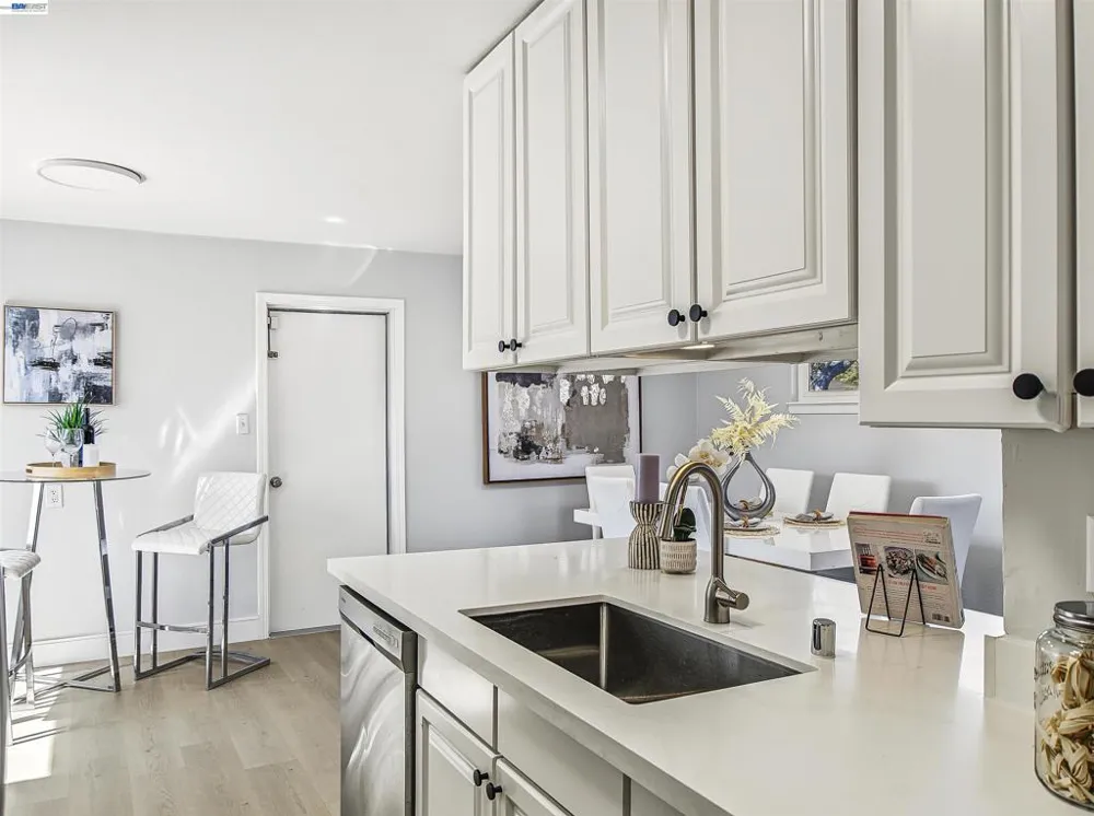 38300 Acacia St Fremont, CA 94536