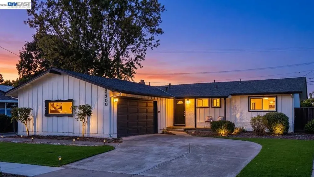 38300 Acacia St Fremont, CA 94536