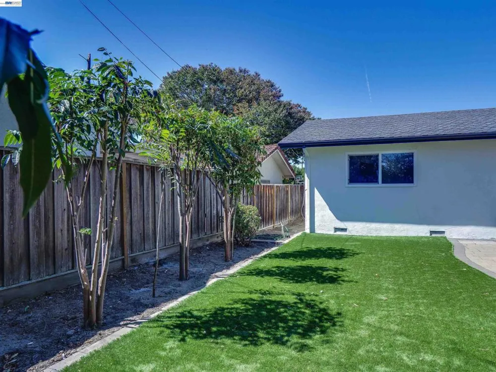 38300 Acacia St Fremont, CA 94536