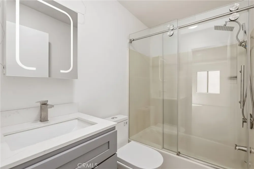 700 W 3rd Street #A209 Santa Ana, CA 92701