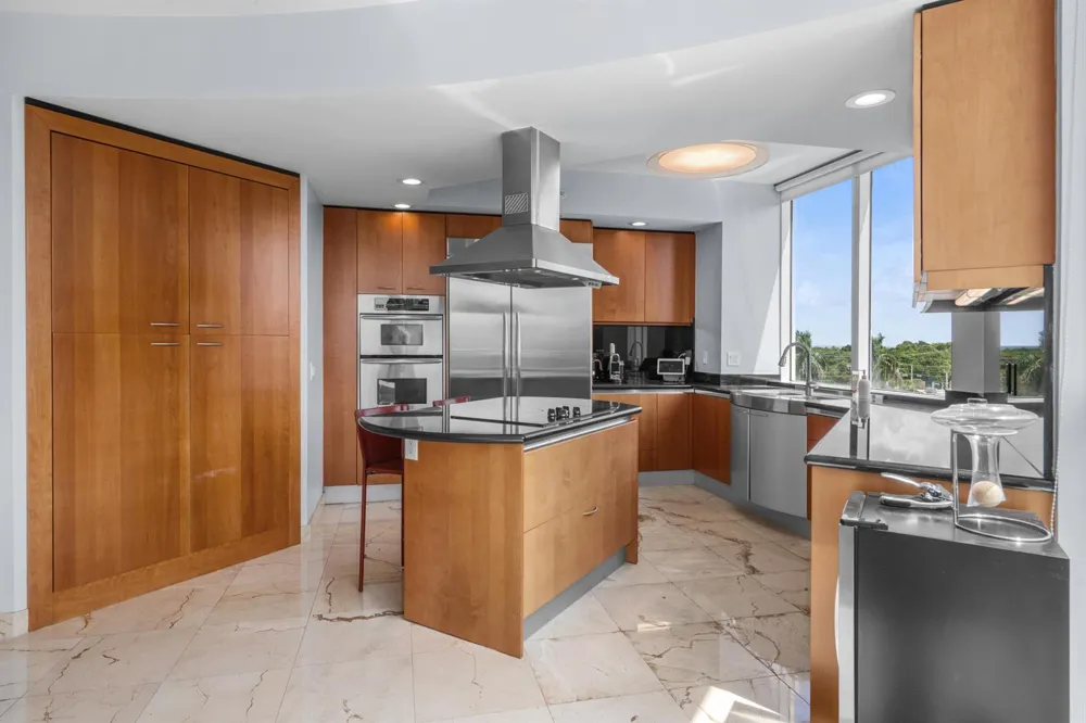 2845 NE 9TH STREET #601 Fort Lauderdale, FL 33304