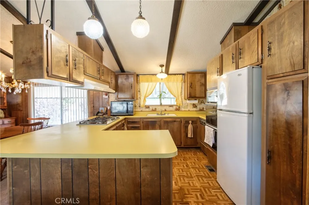 21869 Raynor Wildomar, CA 92595