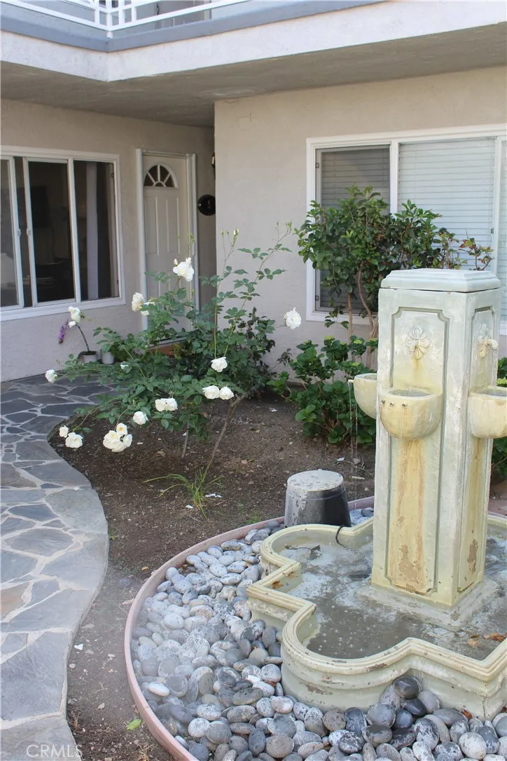 1720 Newport Avenue #5 Long Beach, CA 90804