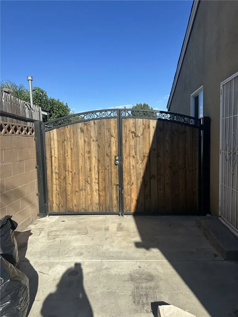 12109 Harvest Norwalk, CA 90650