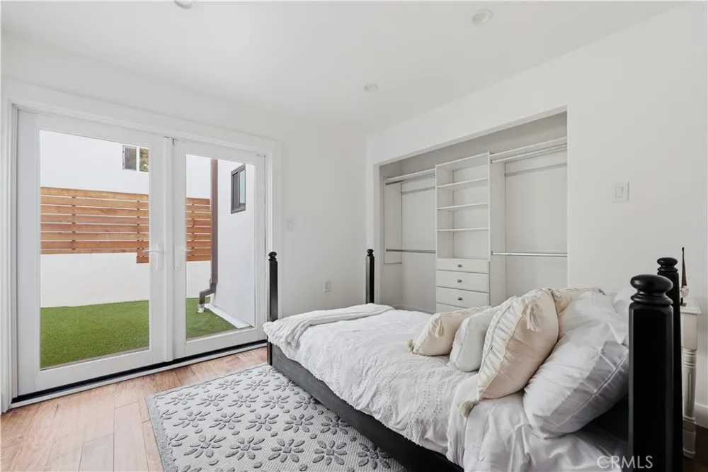 1222 Princeton Drive Glendale, CA 91205