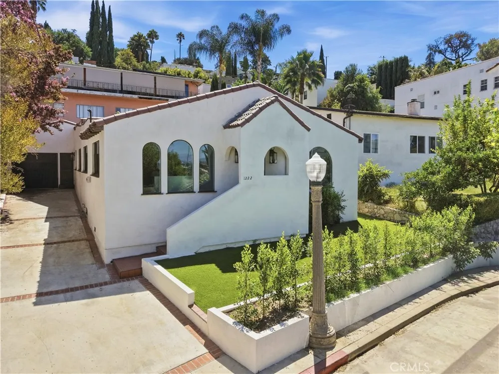 1222 Princeton Drive Glendale, CA 91205