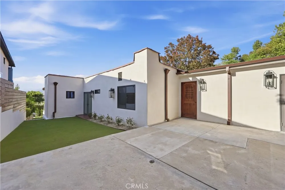 1222 Princeton Drive Glendale, CA 91205