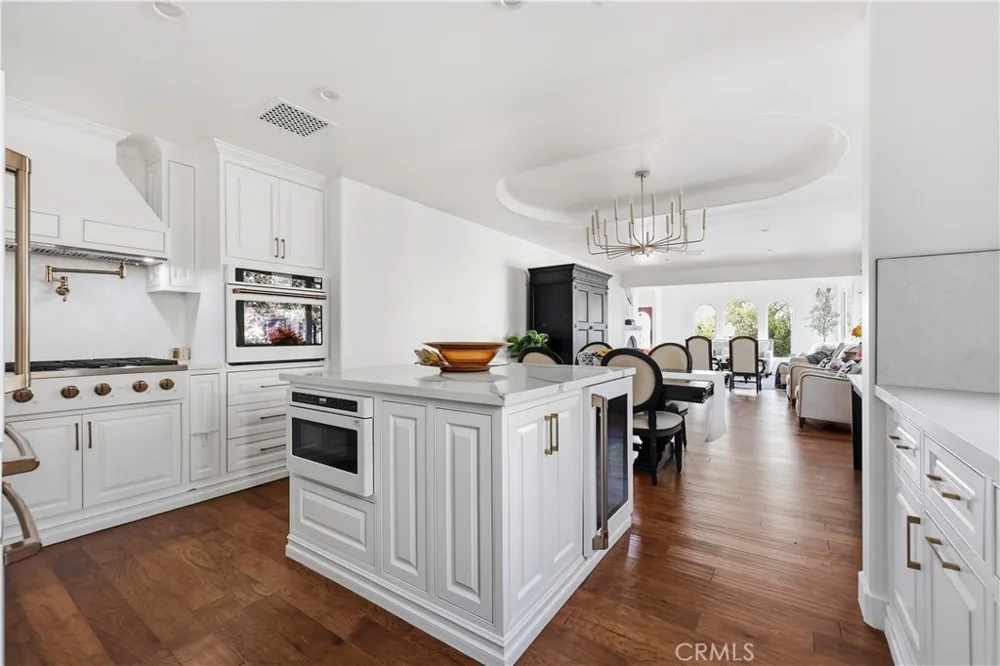 1222 Princeton Drive Glendale, CA 91205