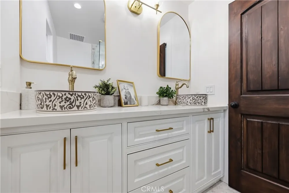 1222 Princeton Drive Glendale, CA 91205