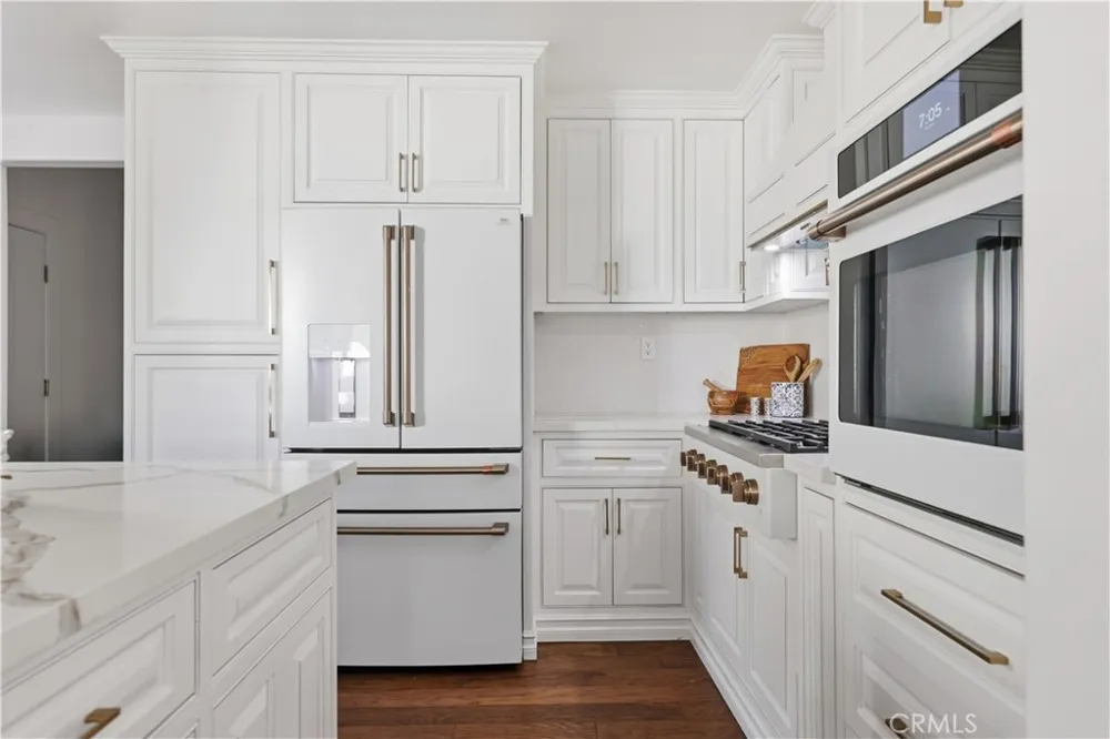 1222 Princeton Drive Glendale, CA 91205