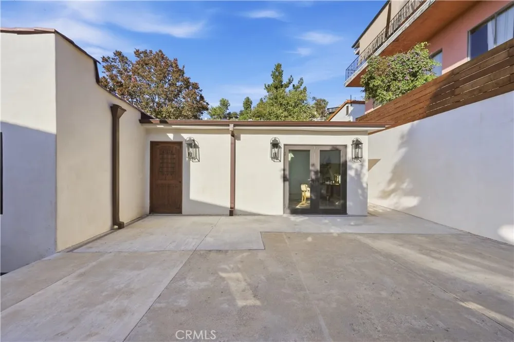 1222 Princeton Drive Glendale, CA 91205