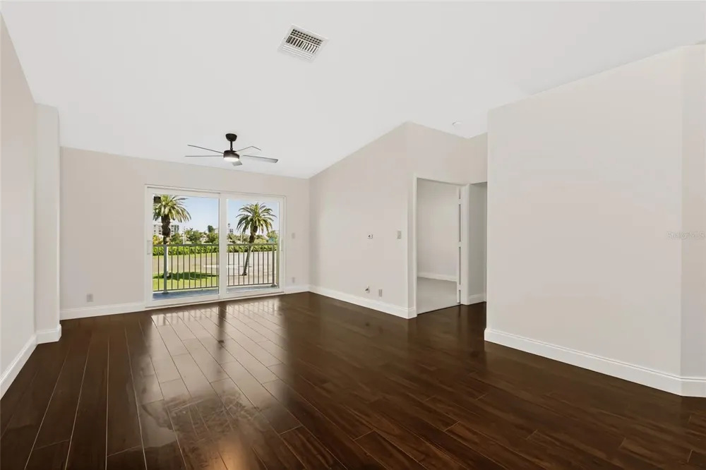 6191 BAHIA DEL MAR BOULEVARD #202 St Petersburg, FL 33715