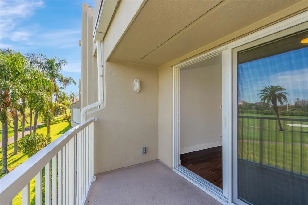 6191 BAHIA DEL MAR BOULEVARD #202 St Petersburg, FL 33715