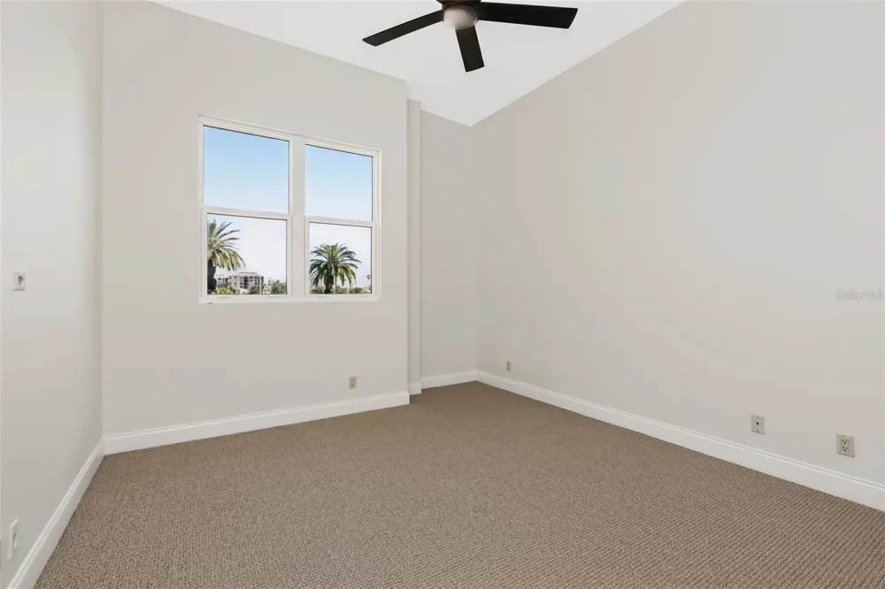 6191 BAHIA DEL MAR BOULEVARD #202 St Petersburg, FL 33715
