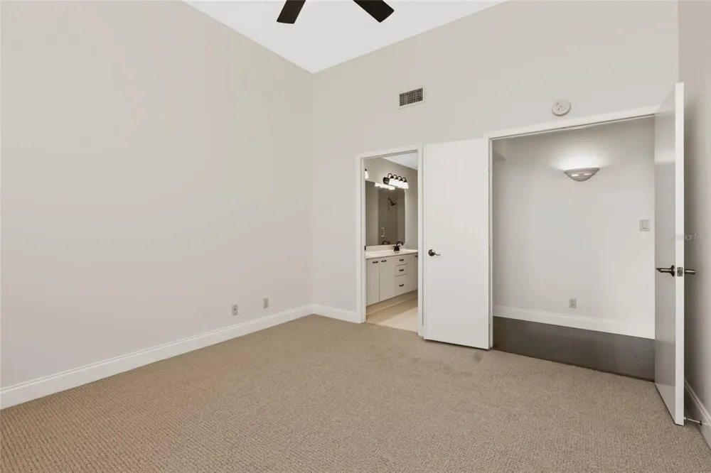 6191 BAHIA DEL MAR BOULEVARD #202 St Petersburg, FL 33715