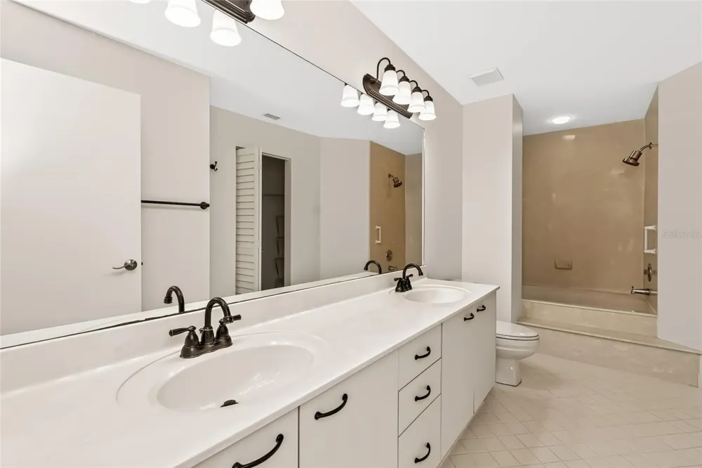 6191 BAHIA DEL MAR BOULEVARD #202 St Petersburg, FL 33715