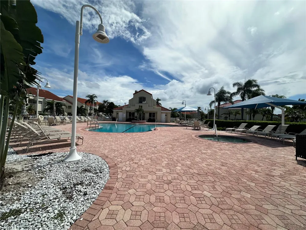 6191 BAHIA DEL MAR BOULEVARD #202 St Petersburg, FL 33715
