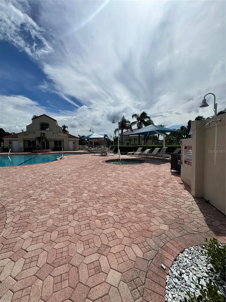 6191 BAHIA DEL MAR BOULEVARD #202 St Petersburg, FL 33715